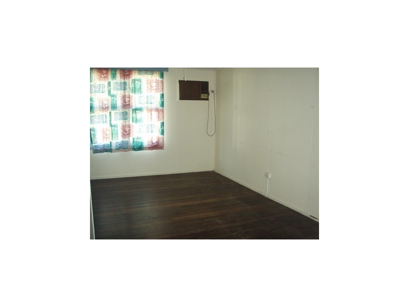 10 Yukana Street, Boyne Island QLD 4680