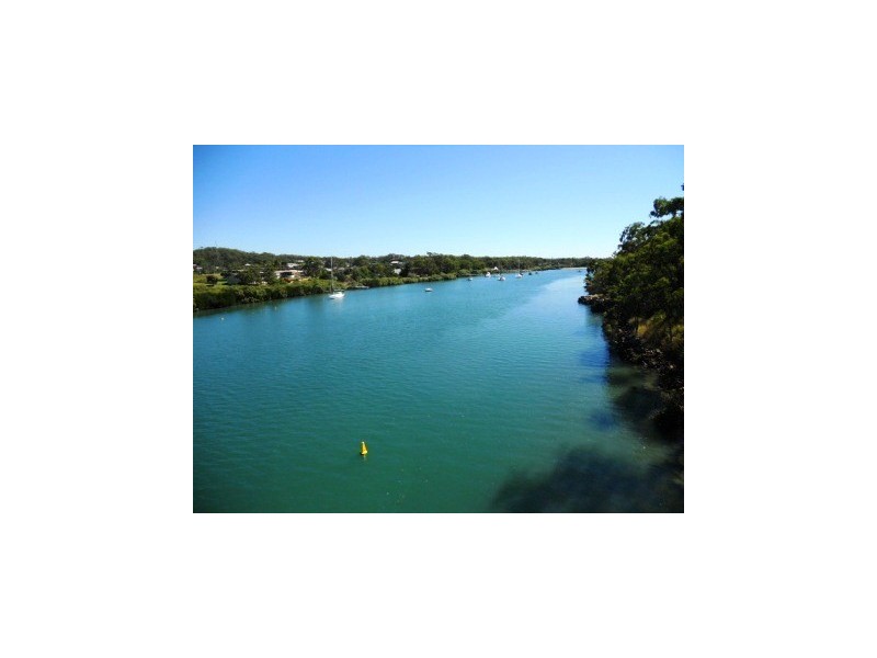 10 Yukana Street, Boyne Island QLD 4680