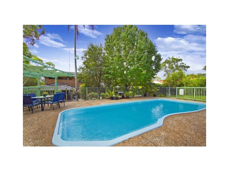 16 Macquarie Rd, Morisset Park NSW 2264