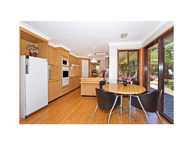 16 Macquarie Rd, Morisset Park NSW 2264