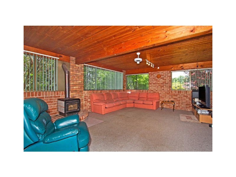 16 Macquarie Rd, Morisset Park NSW 2264