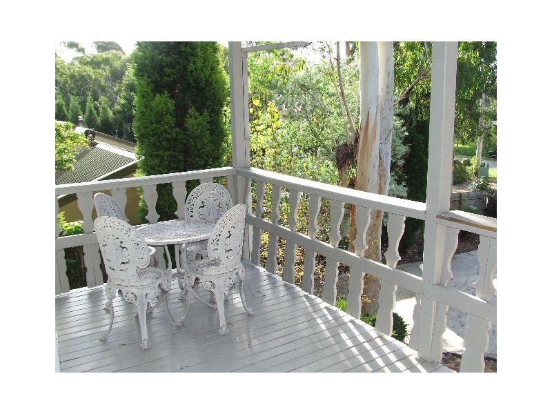 18 Macquarie Rd, Morisset Park NSW 2264