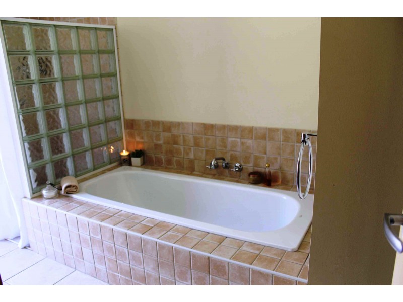 27 Banmore Court, Dayboro QLD 4521