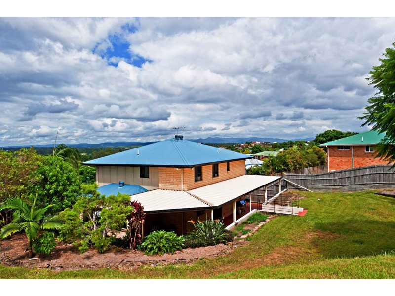 10 Feldsman Court, Petrie QLD 4502