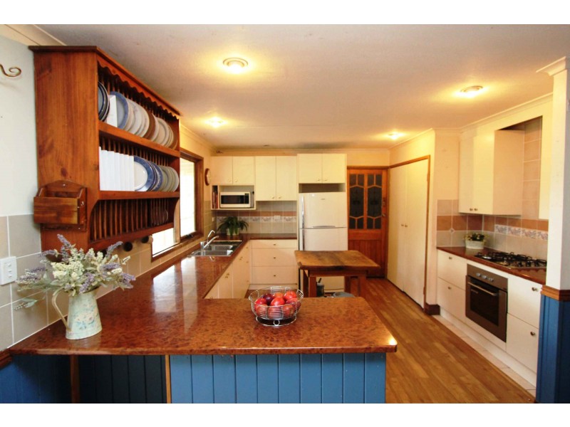 12 Mangifera Close, Wights Mountain QLD 4520