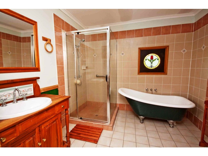 12 Mangifera Close, Wights Mountain QLD 4520