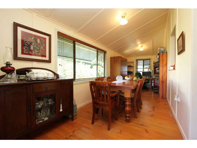 36 Roderick Street, Dayboro QLD 4521