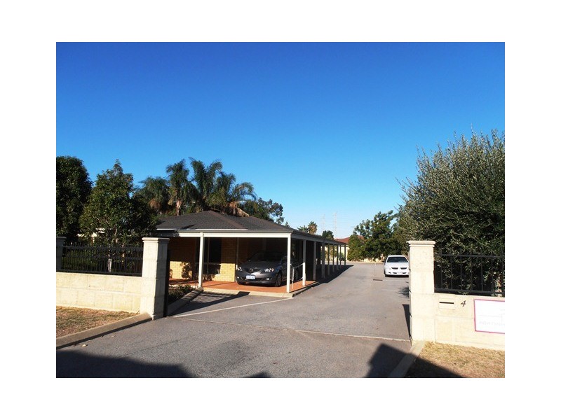 4 Berrigan Drive, South Lake WA 6164