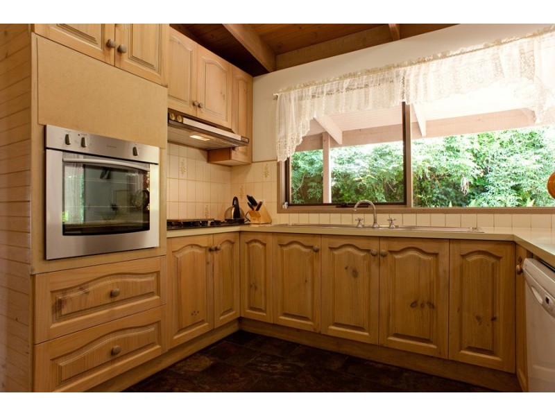 24 Gordon Avenue, Montrose VIC 3765