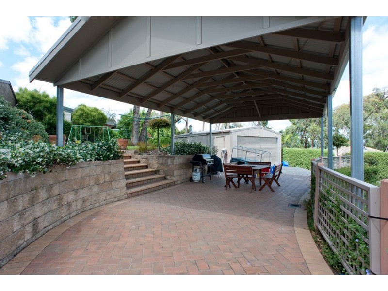 24 Gordon Avenue, Montrose VIC 3765