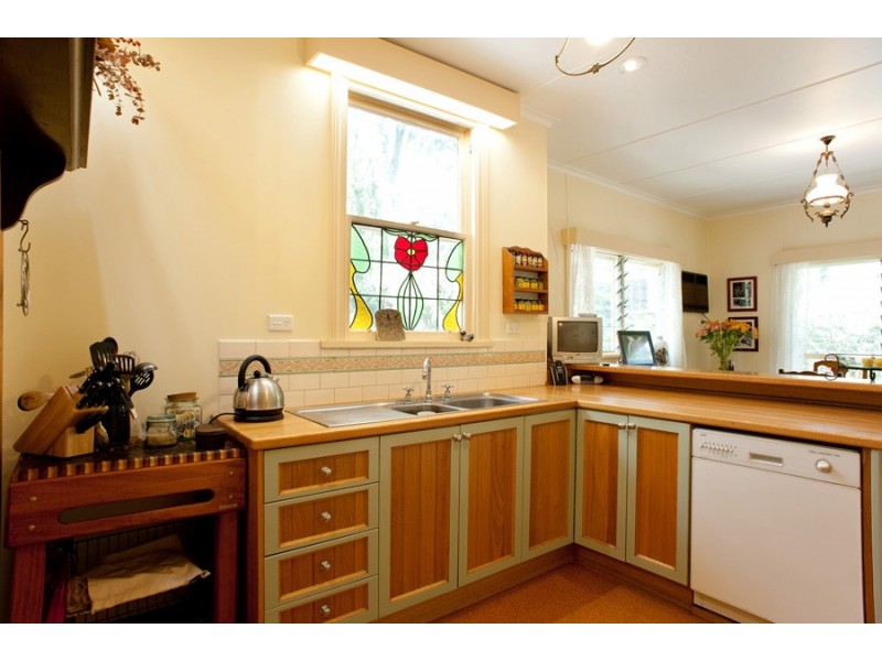 17 Stradbroke Road, Montrose VIC 3765