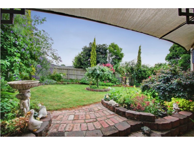 16 Baystone Place, Lilydale VIC 3140