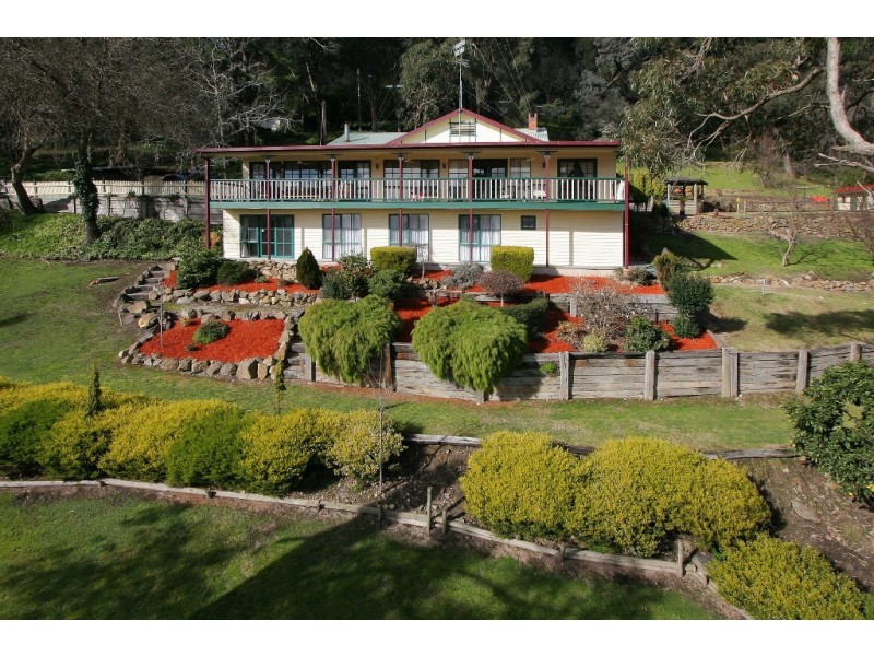 15 McKenzie Grove, Montrose VIC 3765