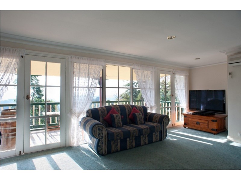 15 McKenzie Grove, Montrose VIC 3765