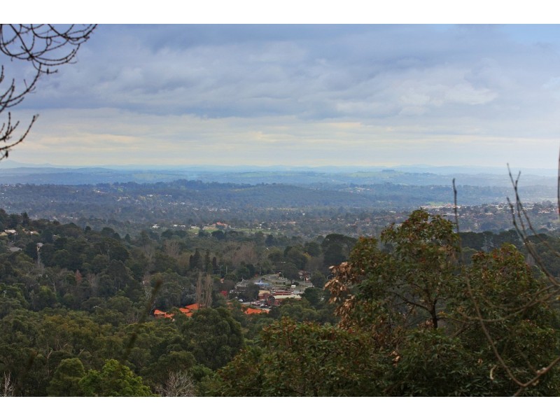 15 McKenzie Grove, Montrose VIC 3765