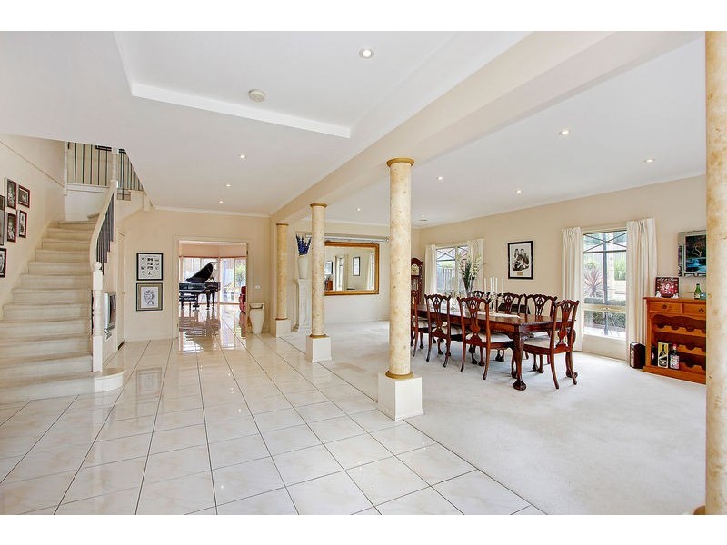30 Regency Rise, Chirnside Park VIC 3116