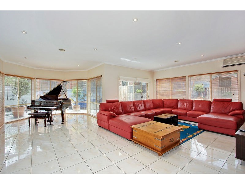 30 Regency Rise, Chirnside Park VIC 3116