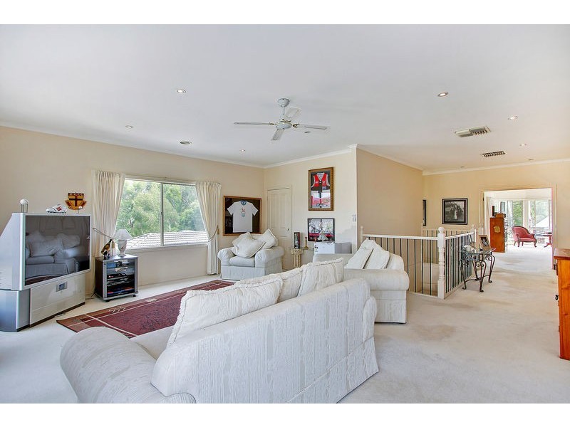 30 Regency Rise, Chirnside Park VIC 3116