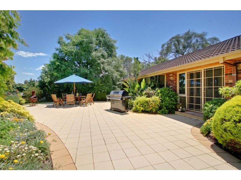 20a Mountain Drive, Mooroolbark VIC 3138
