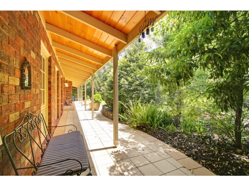 20a Mountain Drive, Mooroolbark VIC 3138