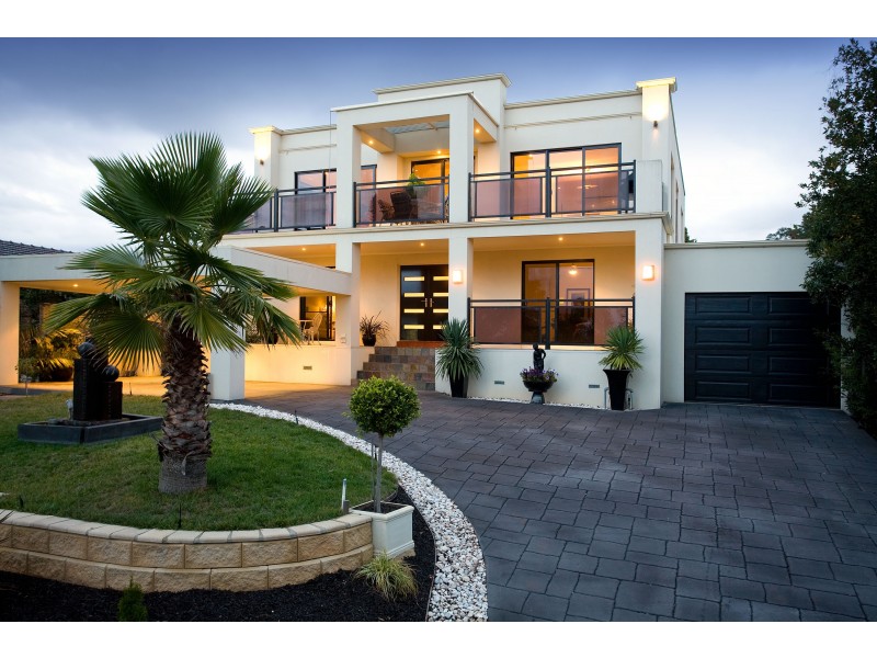 9 Timbertop Court, Mooroolbark VIC 3138