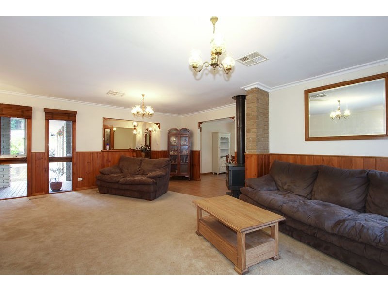 15 Bracken Avenue, Montrose VIC 3765