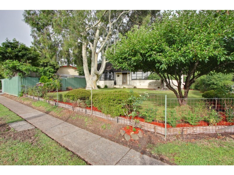 27 Magnolia Grove, Montrose VIC 3765