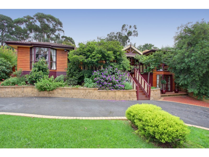 16 Hakea Drive, Montrose VIC 3765