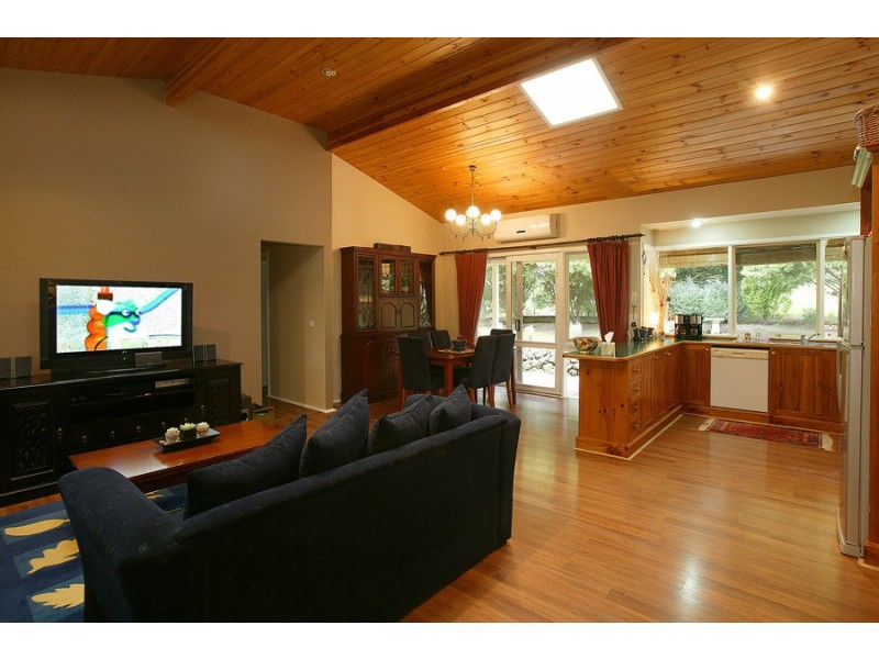 38 Joy Avenue, Mount Evelyn VIC 3796