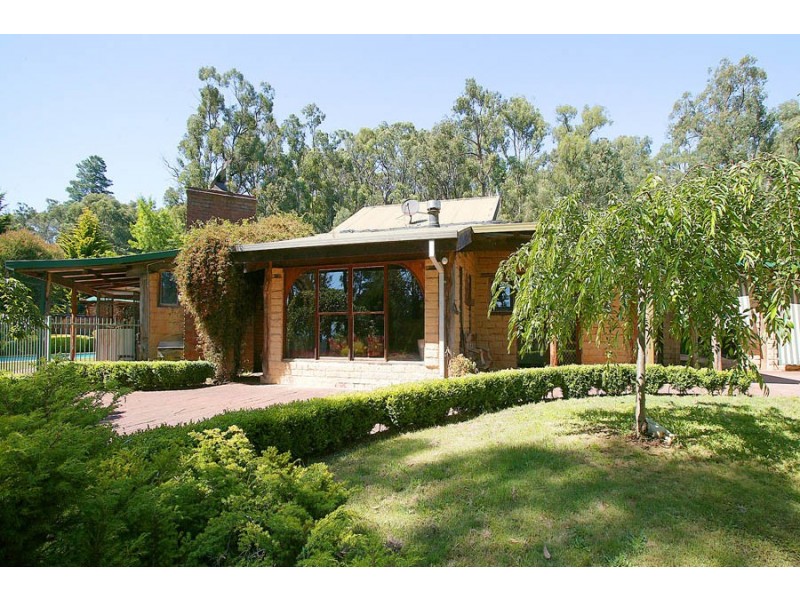 70 Holden Road, Wandin East VIC 3139