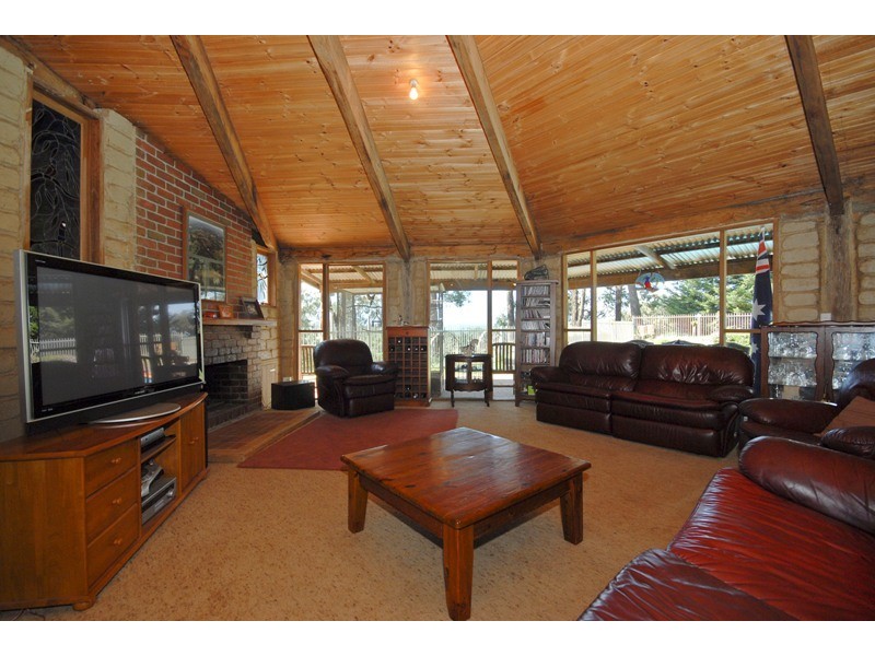 70 Holden Road, Wandin East VIC 3139