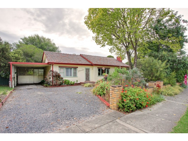 1/11 Karingal Street, Croydon North VIC 3136