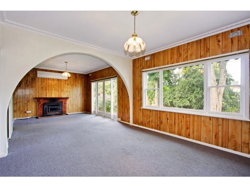 1/11 Karingal Street, Croydon North VIC 3136