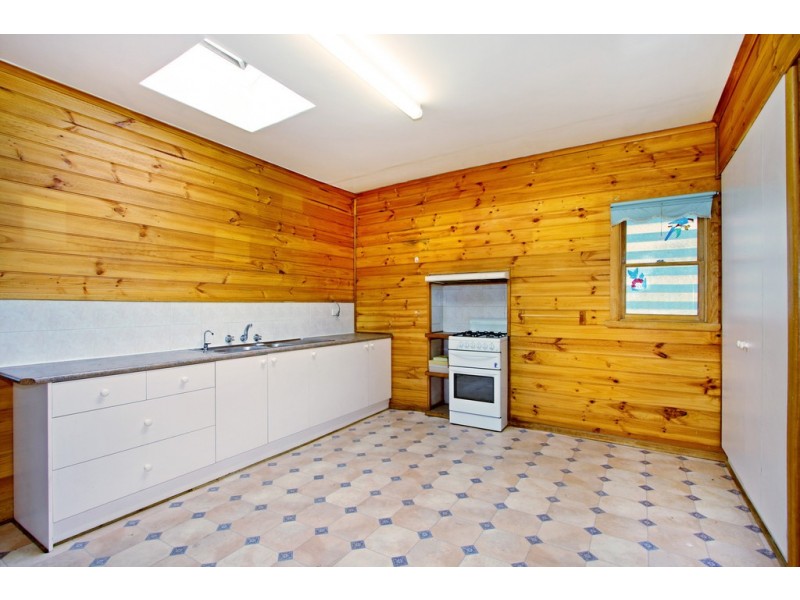 1/11 Karingal Street, Croydon North VIC 3136