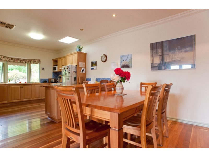 1007 Mt Dandenong Tourist Road, Montrose VIC 3765