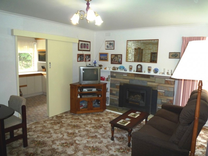 9 Glenview Road, Monbulk VIC 3793