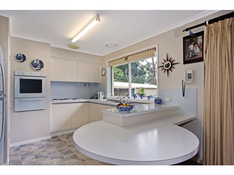 9 Ti Tree Court, Kilsyth South VIC 3137