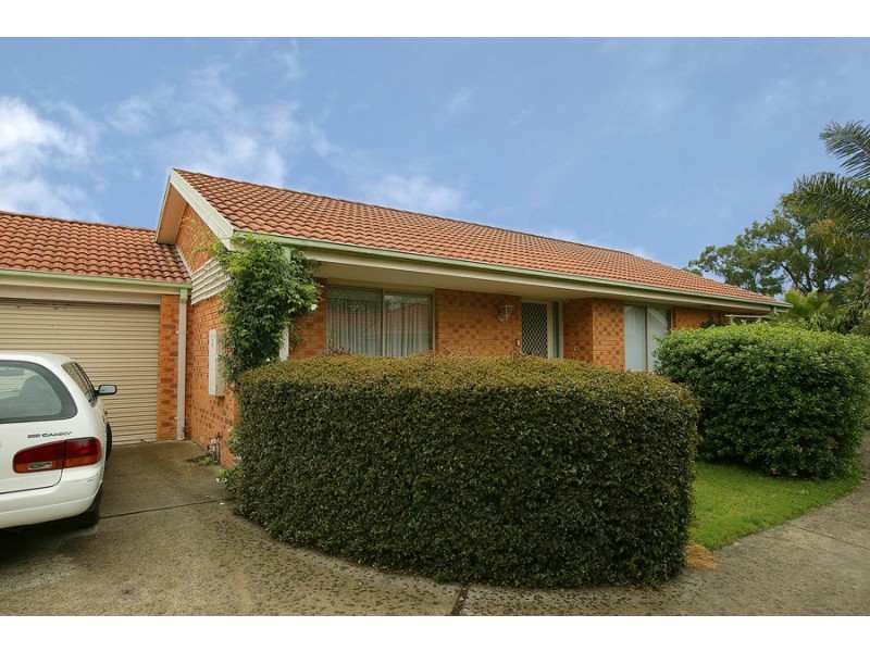 2/13 Hereford Road, Mount Evelyn VIC 3796