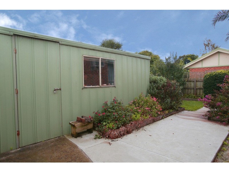 2/13 Hereford Road, Mount Evelyn VIC 3796