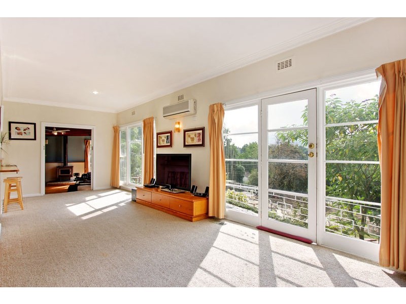 21 Stirling Road, Croydon VIC 3136