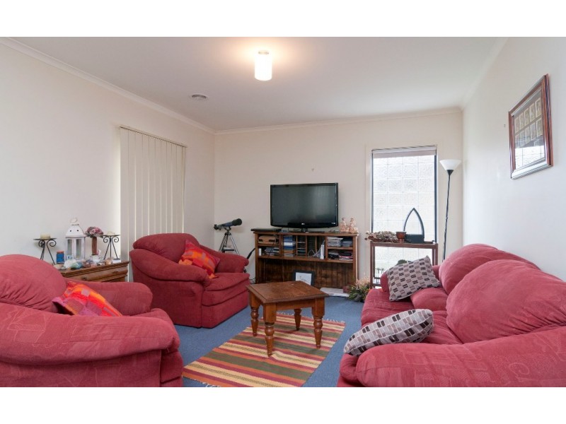 2/379 Maroondah Highway, Croydon VIC 3136