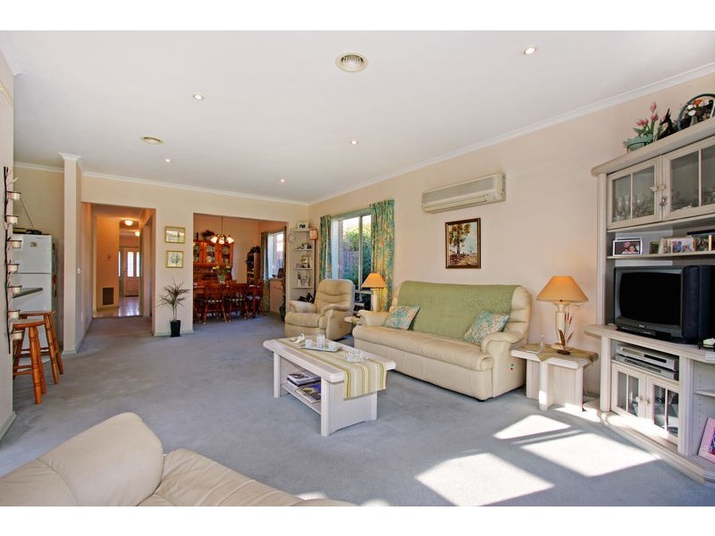6 Norwich Close, Chirnside Park VIC 3116