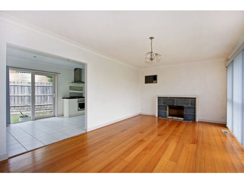 1/40 Thomas Street, Croydon VIC 3136