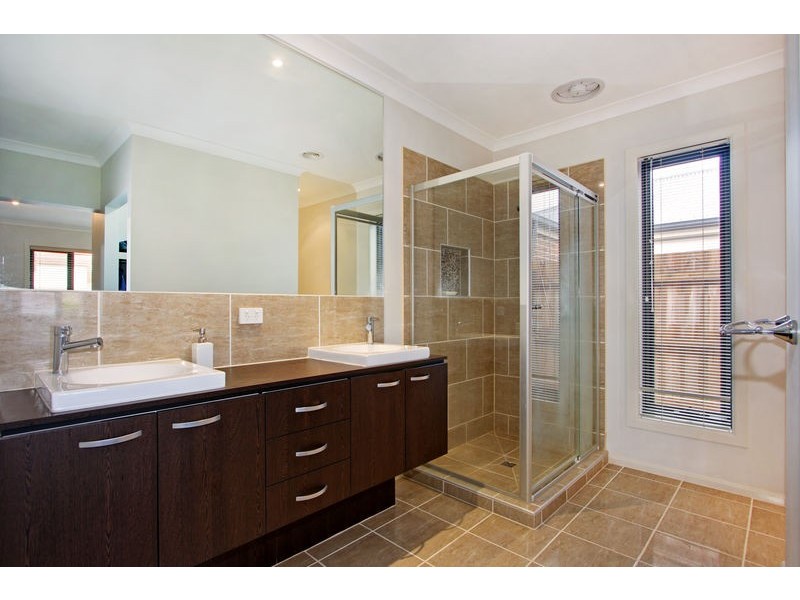 7 Tudor Drive, Mooroolbark VIC 3138