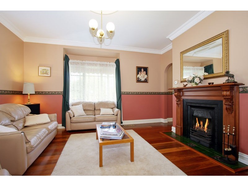 58-60 Wallace Parade, Healesville VIC 3777