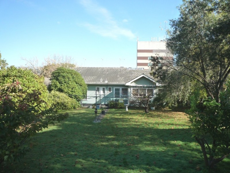 6 Davey Drive, Ringwood VIC 3134