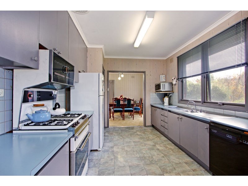 7 Inverness Court, Croydon VIC 3136