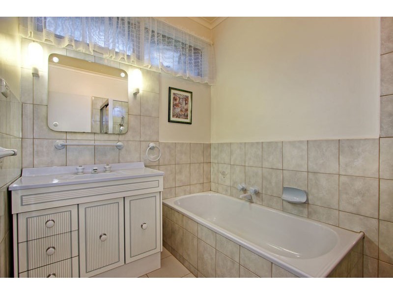 7 Inverness Court, Croydon VIC 3136