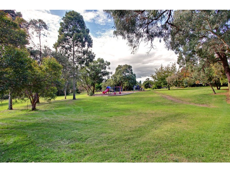 7 Inverness Court, Croydon VIC 3136