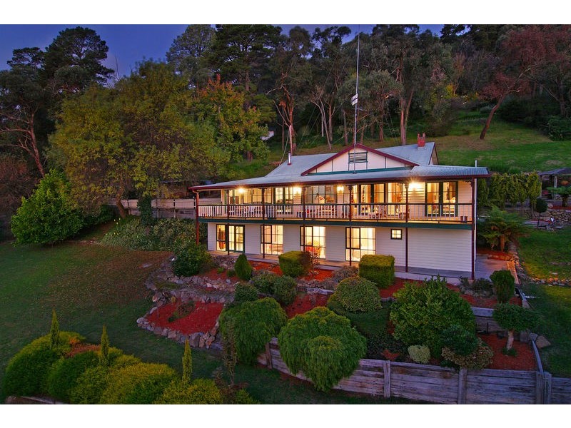 15 McKenzie Gve, Montrose VIC 3765